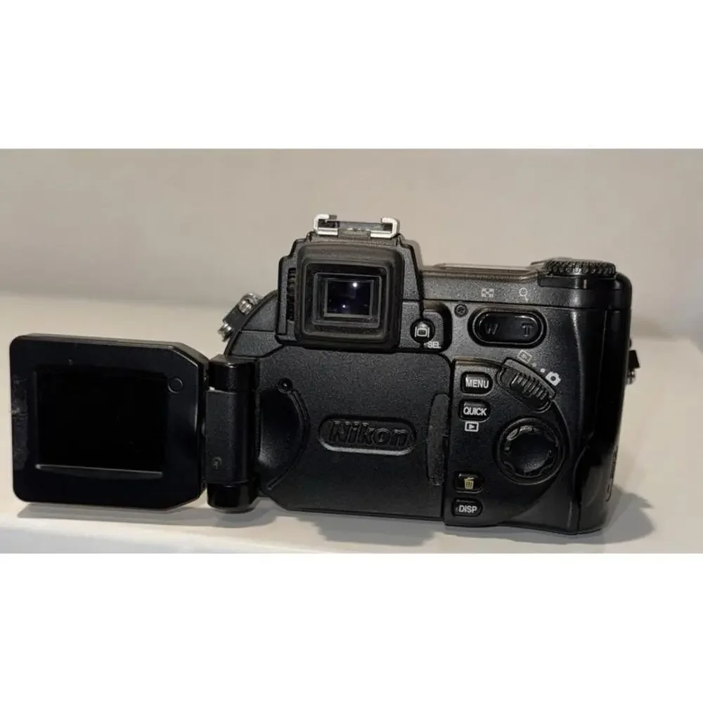 Nikon coolpix 5700